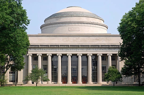 MIT Dormitory is Evacuated Due to a Bomb Threat